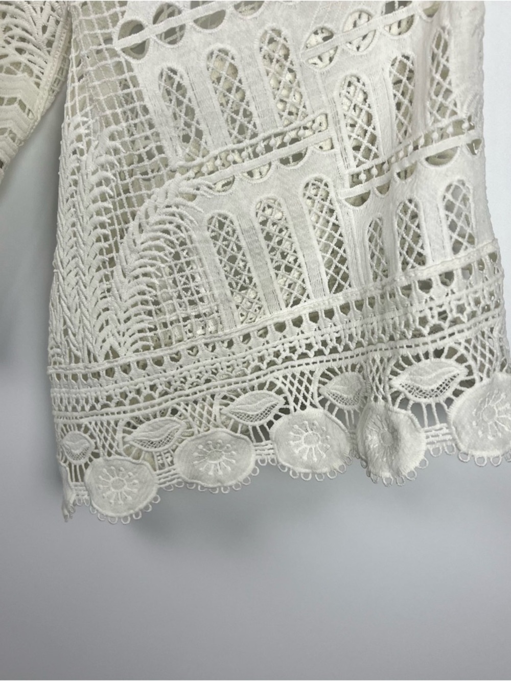 FARM Rio Morada Boa Guipure Blouse Crochet Coastal Resort Off White Size L - Picture 8 of 13